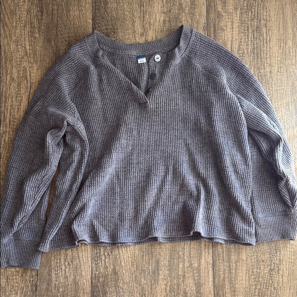 Old Navy Gray Long Sleeve Waffle Knit Tee